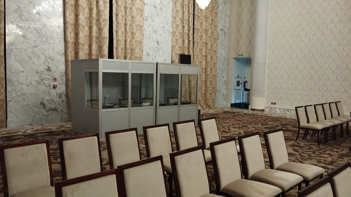 Deux cabines d’interprétation simultanée vitrées installées pour une conférence professionnelle